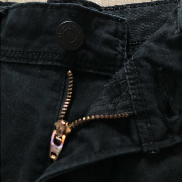 Levi’s Black High Rise Shorts - Picture 5 of 11
